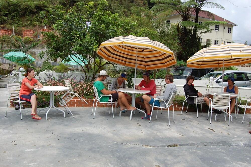 Rovers Inn Cameron Highlands Exterior photo