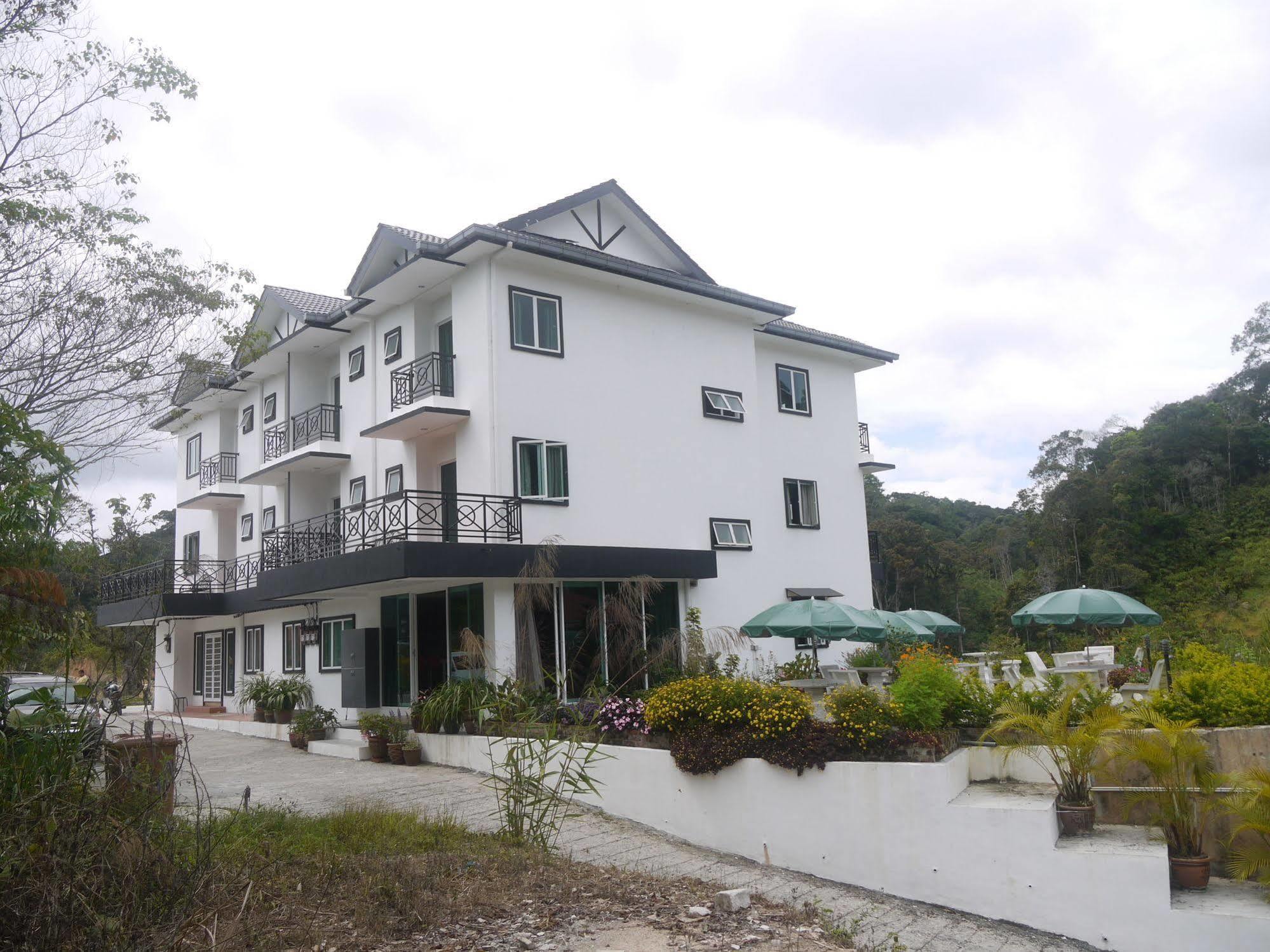 Rovers Inn Cameron Highlands Exterior photo