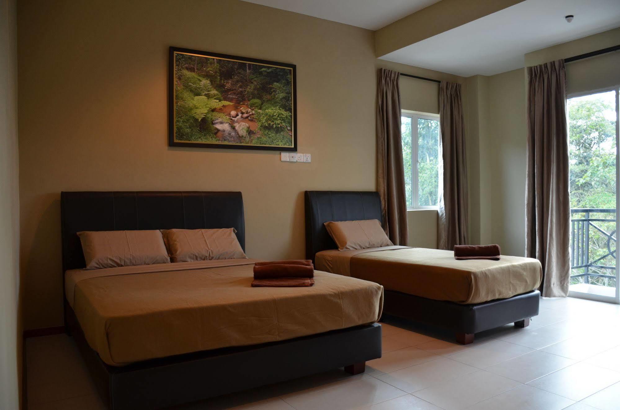 Rovers Inn Cameron Highlands Exterior photo
