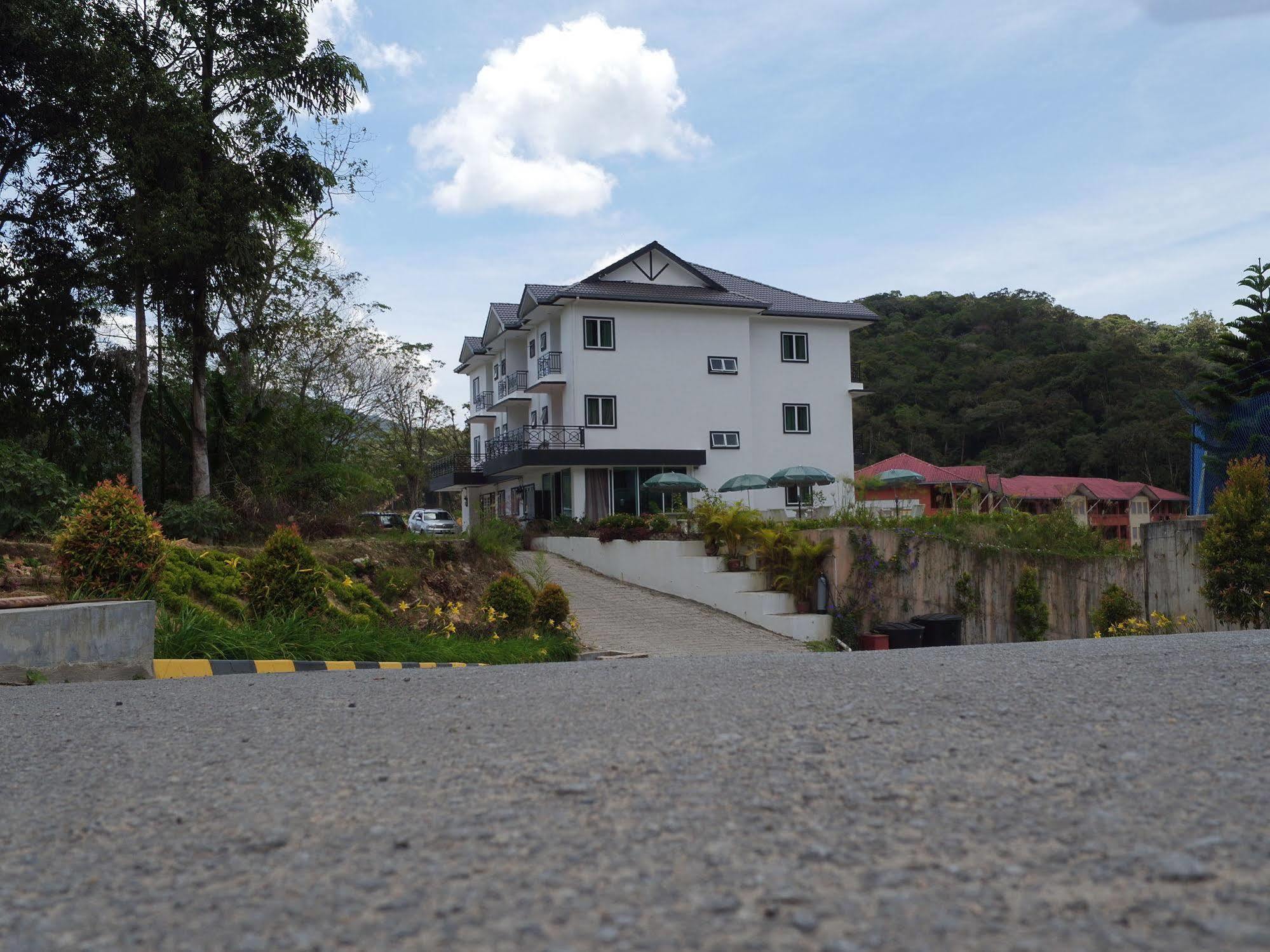Rovers Inn Cameron Highlands Exterior photo
