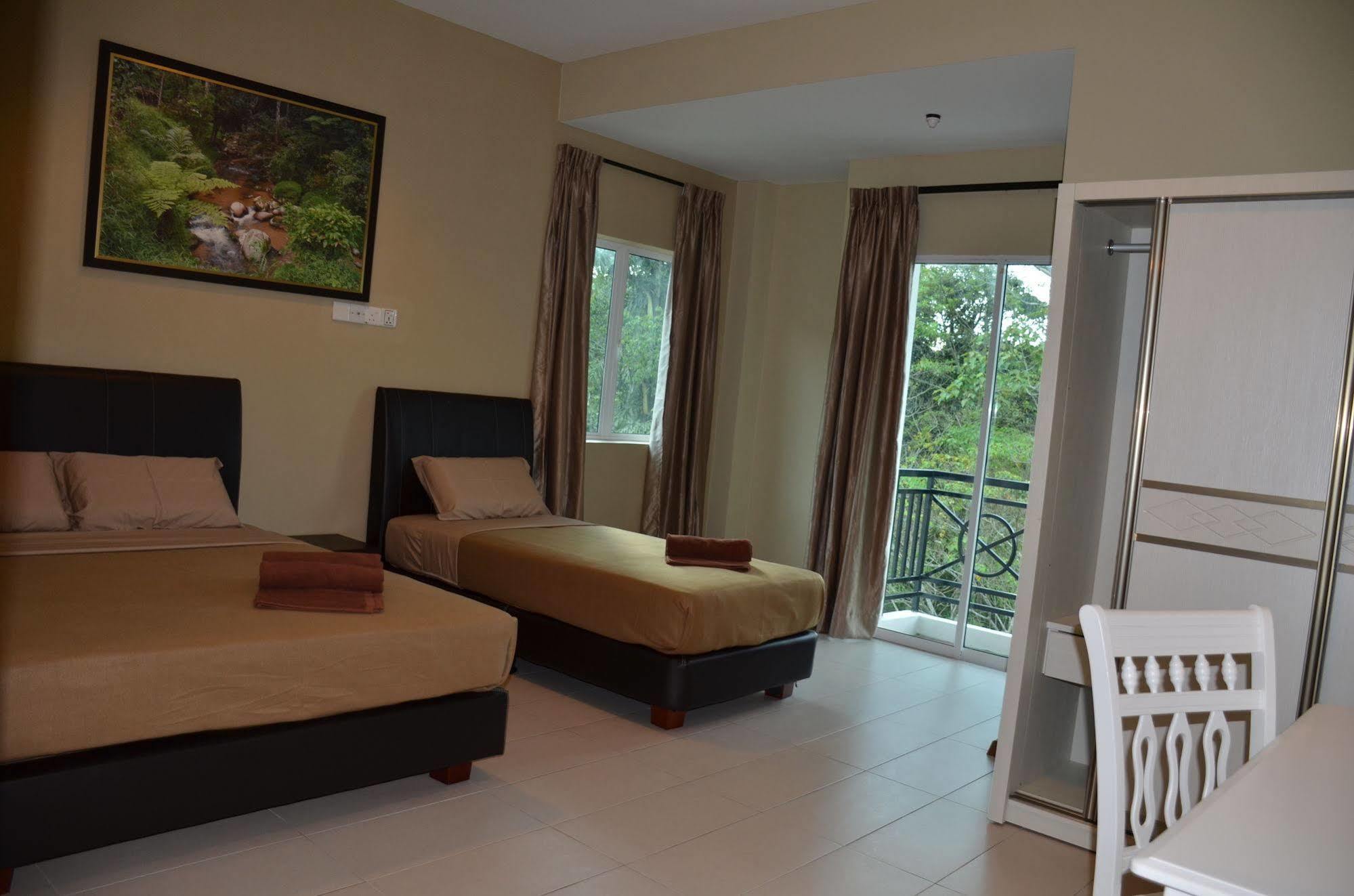 Rovers Inn Cameron Highlands Exterior photo
